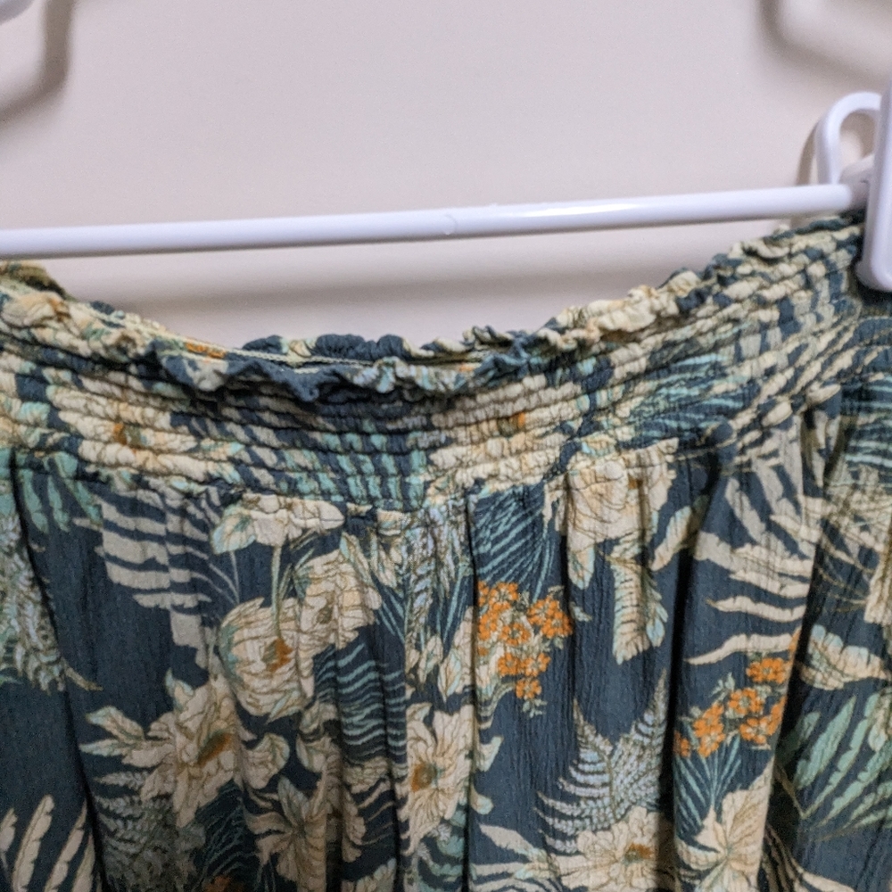 BeBop Floral Crinkle Short - Picture 7 of 9